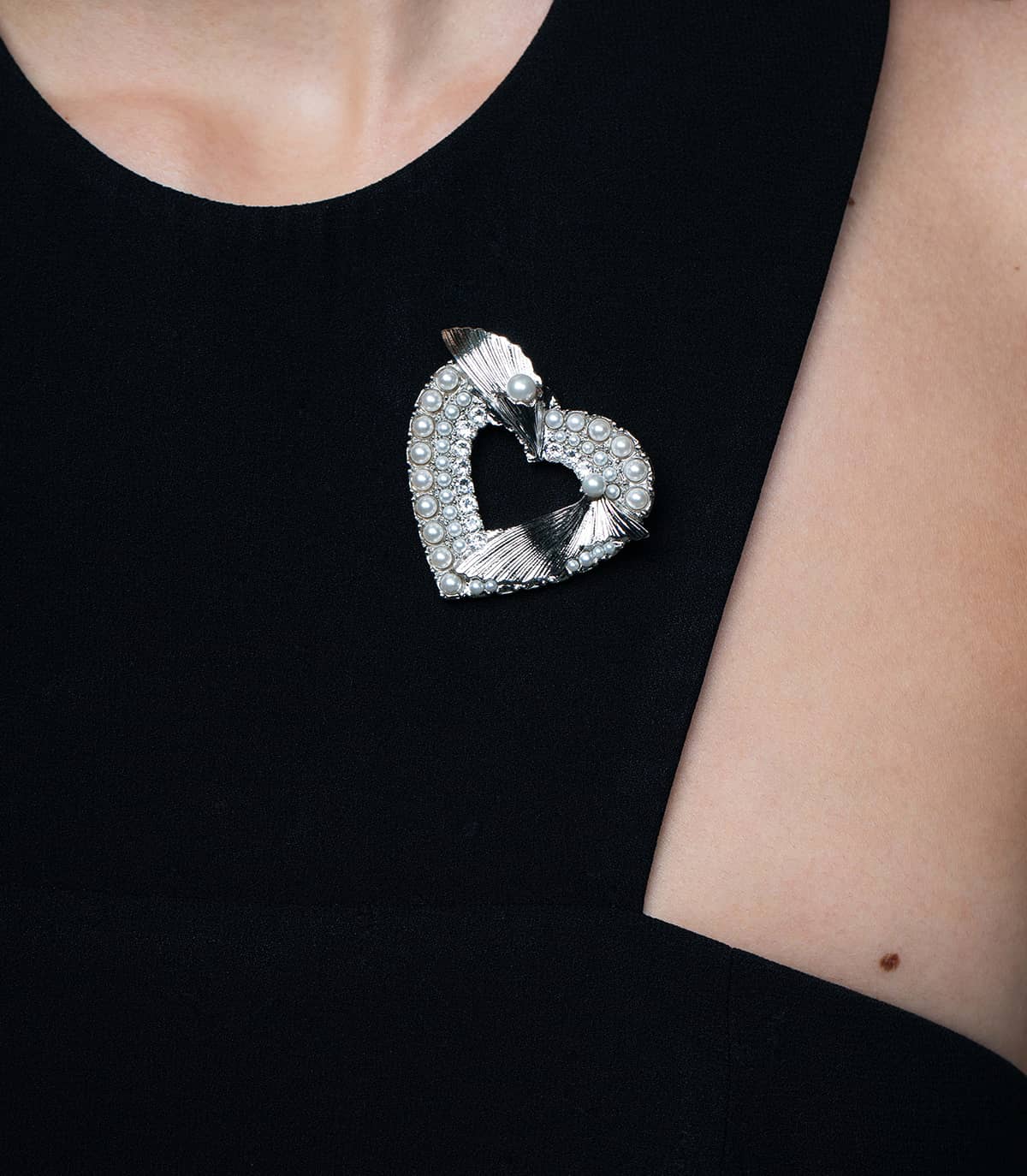 SHIRAKAMI HEART BROOCH